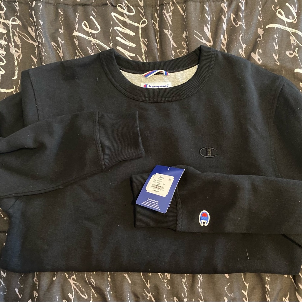❌ SOLD ❌ Champion crewneck